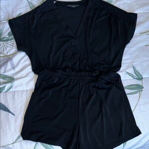 Simply Styled Elegant Black V-Neck Outfit